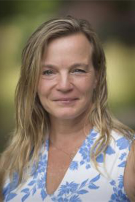 photo of Dr. Wendy Pearson